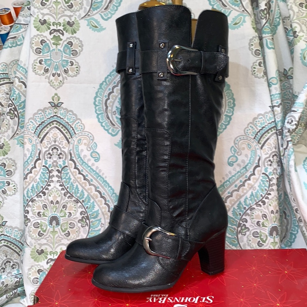SOLD - St John’s Bay Heeled Boots